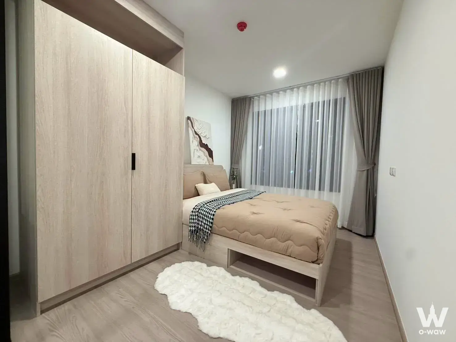 Near Central Phuket, shopping malls, cafés, restaurants, and Phuket Town