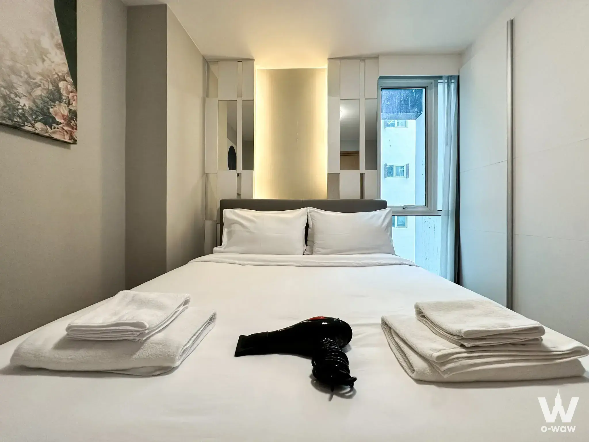 Condo for rent at InterLux Premier — photo 1 of 5