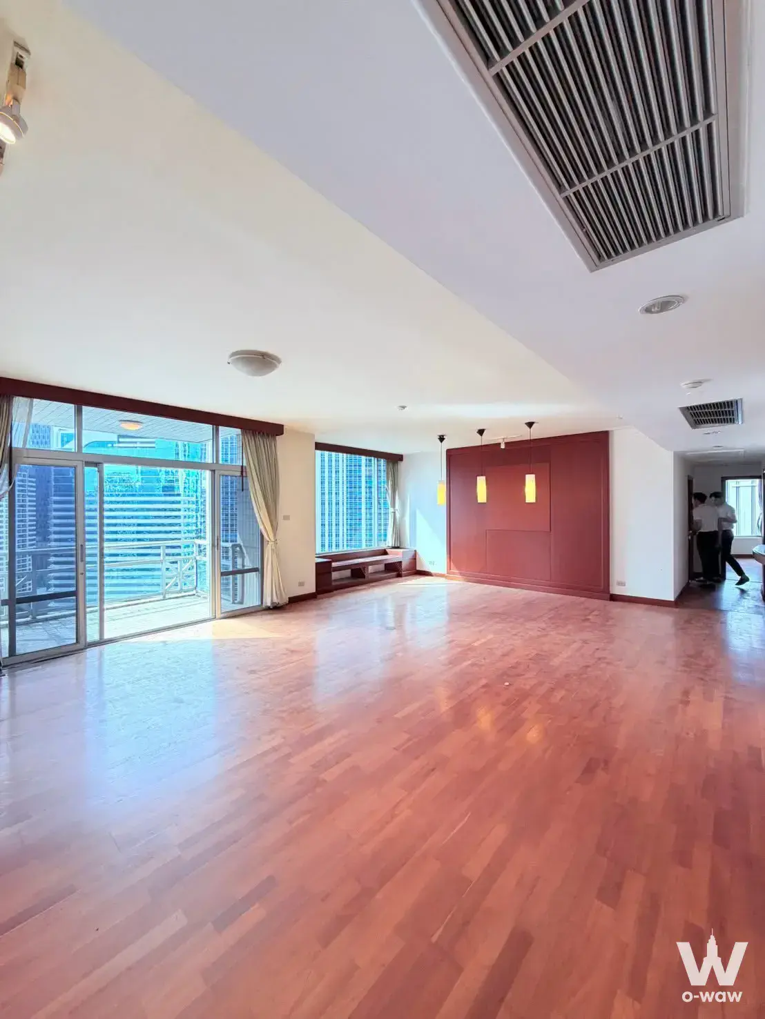 87/65 Witthayu Road, Central Bangkok