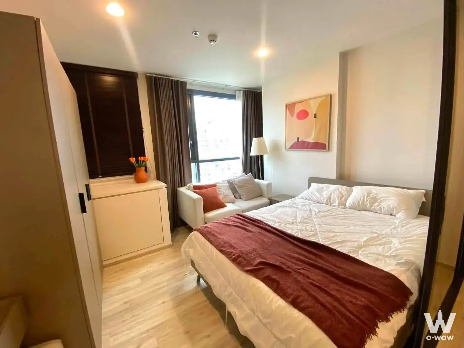 Condo with 1 bedroom for rent at XT HUAIKHWANG — photo 2 of 5