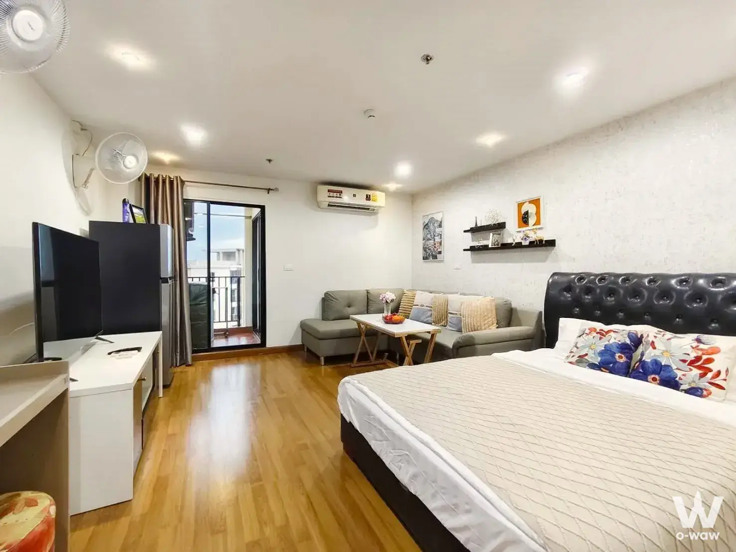 Condo with 1 bedroom for rent at Regent Home 18 — photo 1 of 5