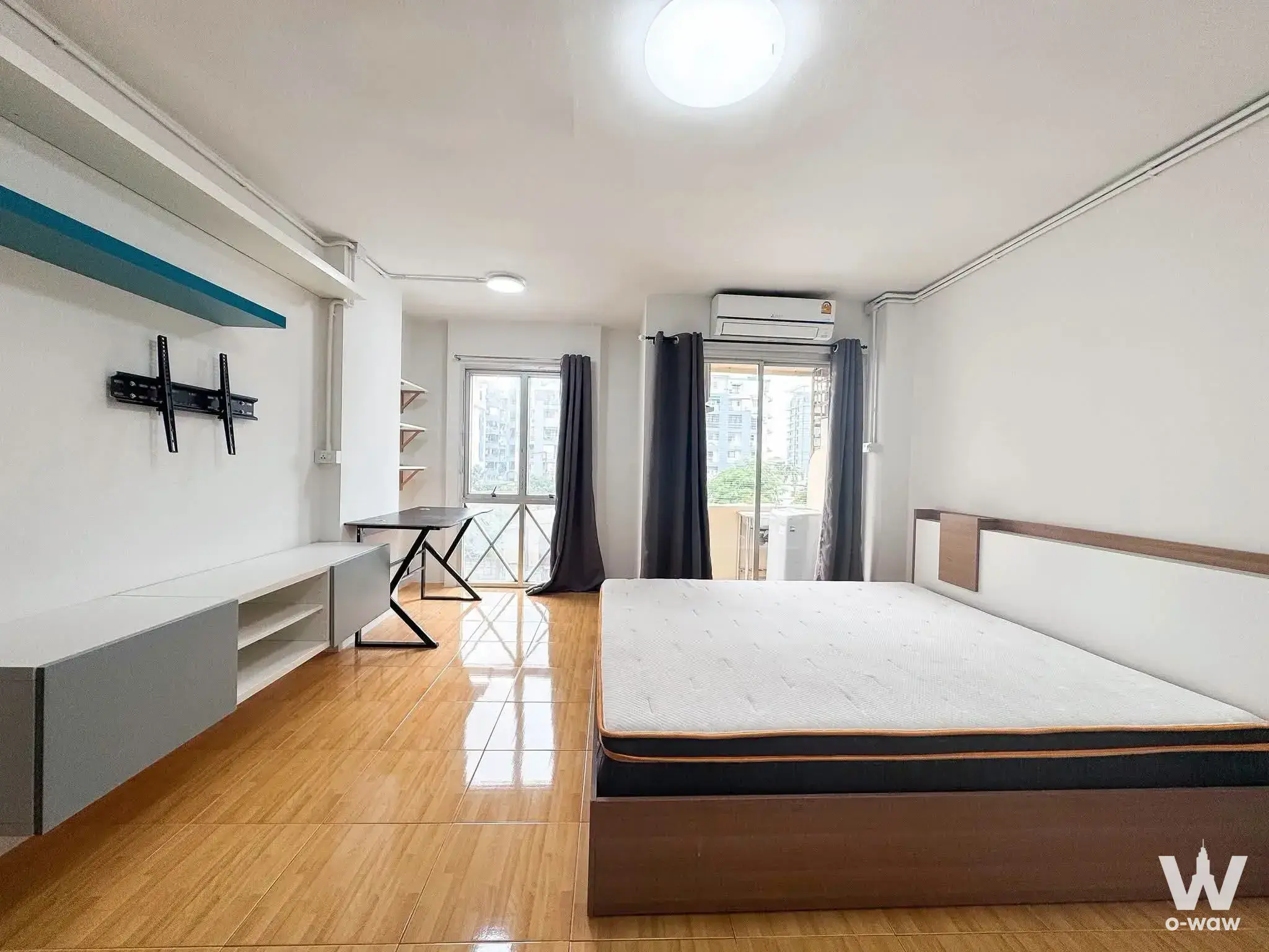 Ladprao 48, near MRT Suthisarn Station