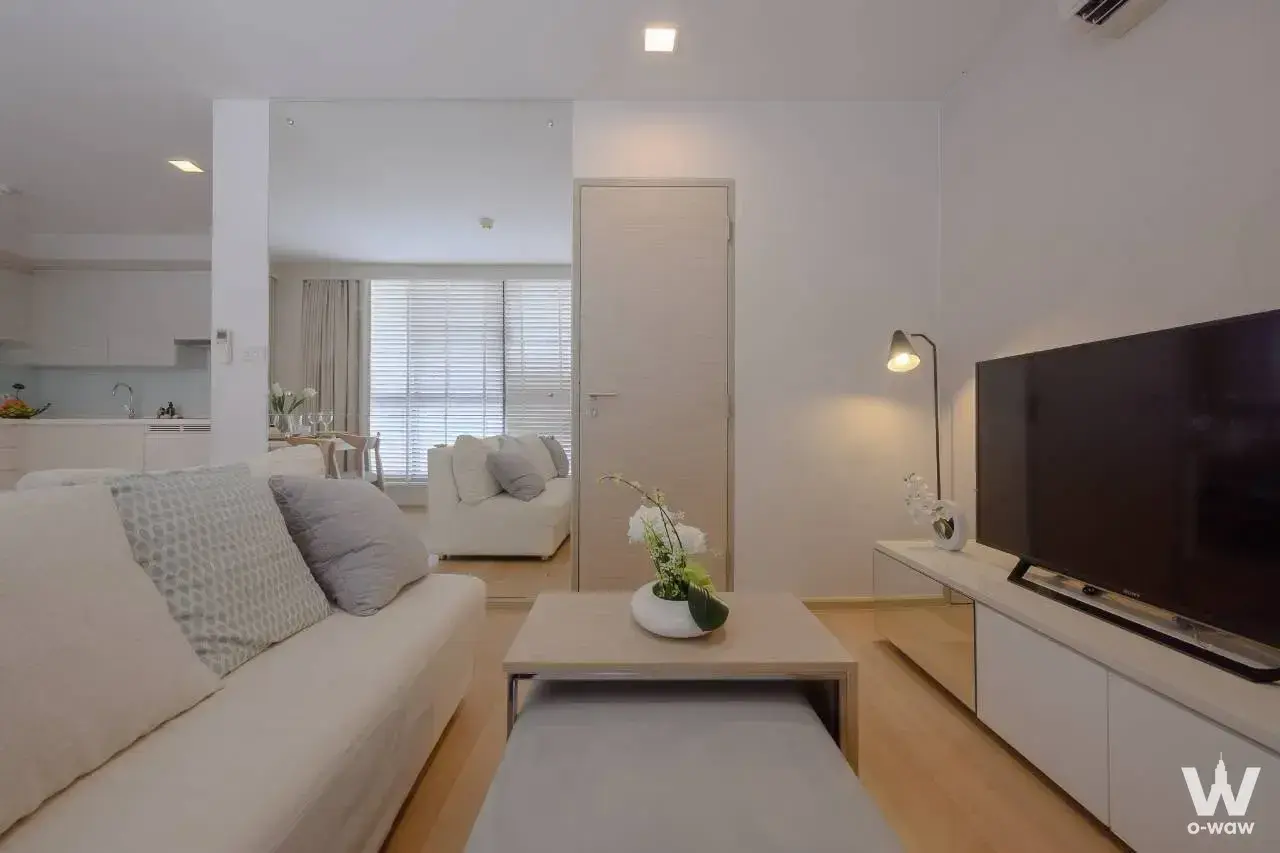 Condo with 2 bedrooms for sale at LIV@49 — photo 2 of 5