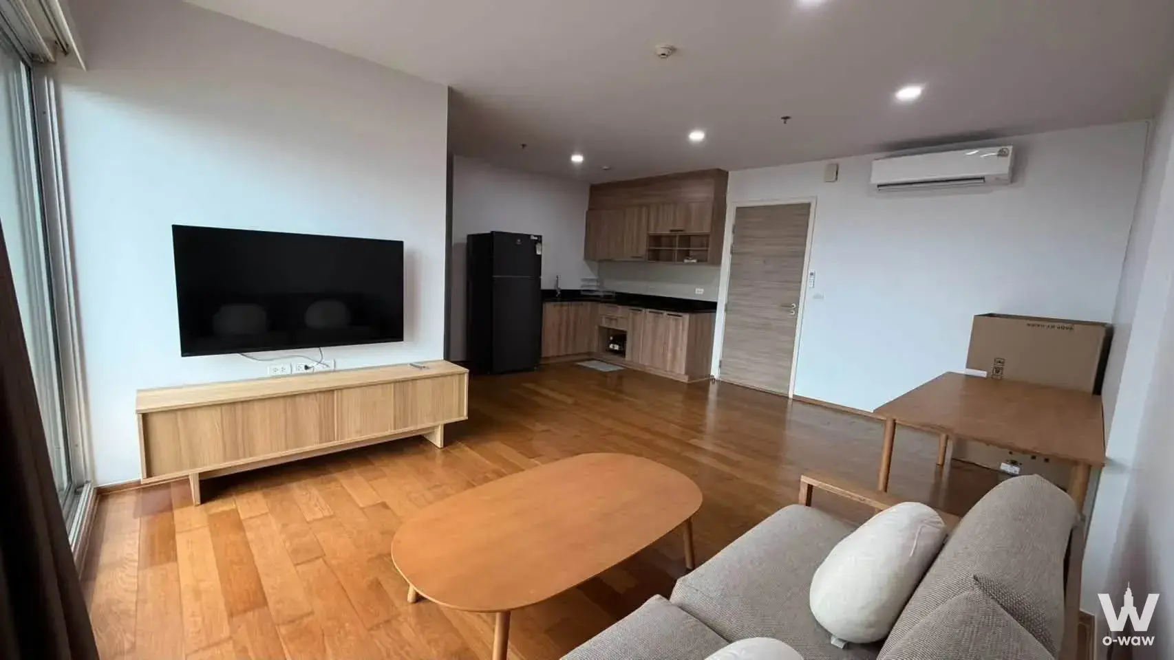 Condo with 3 bedrooms for rent at Hive Taksin Condominium — photo 1 of 5