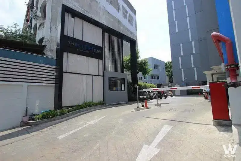 Sukhumvit 113, near MRT Sri Dan and BTS Samrong