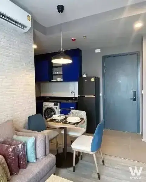 Condo with 2 bedrooms for rent at XT Ekkamai — photo 3 of 5