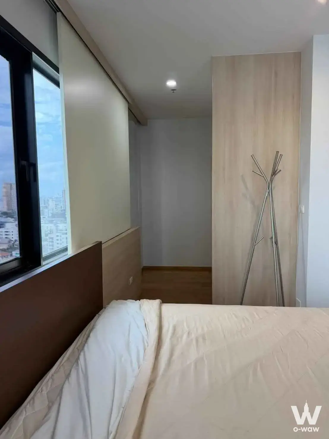 Commercial with 2 bedrooms for rent at The Vertical Aree — photo 4 of 5