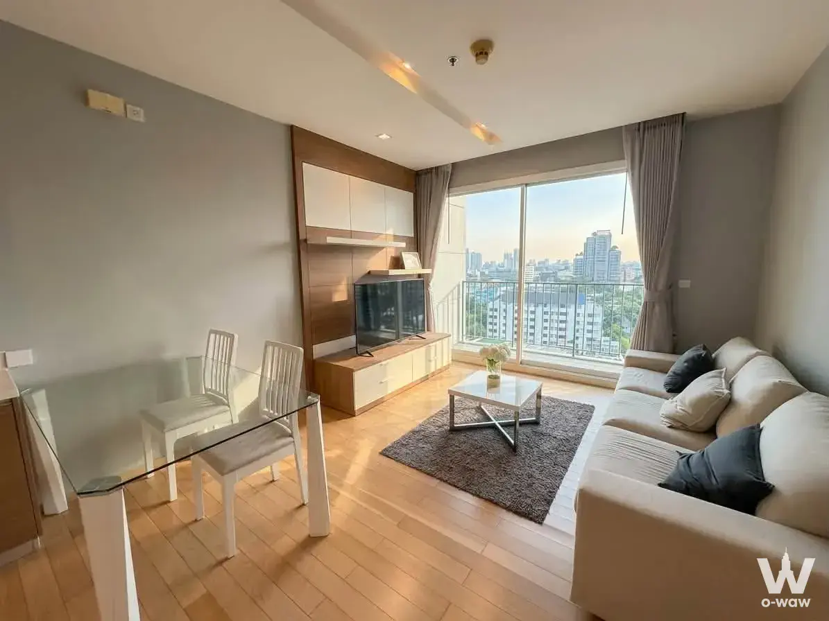Condo with 2 bedrooms for rent at Siri at Sukhumvit — photo 3 of 5