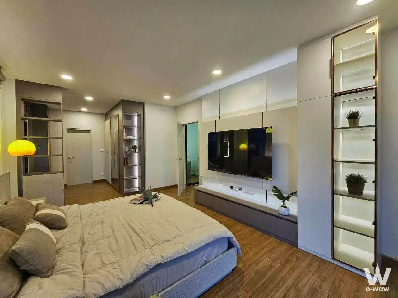 House with 4 bedrooms for rent at Centro Bangna — photo 2 of 5