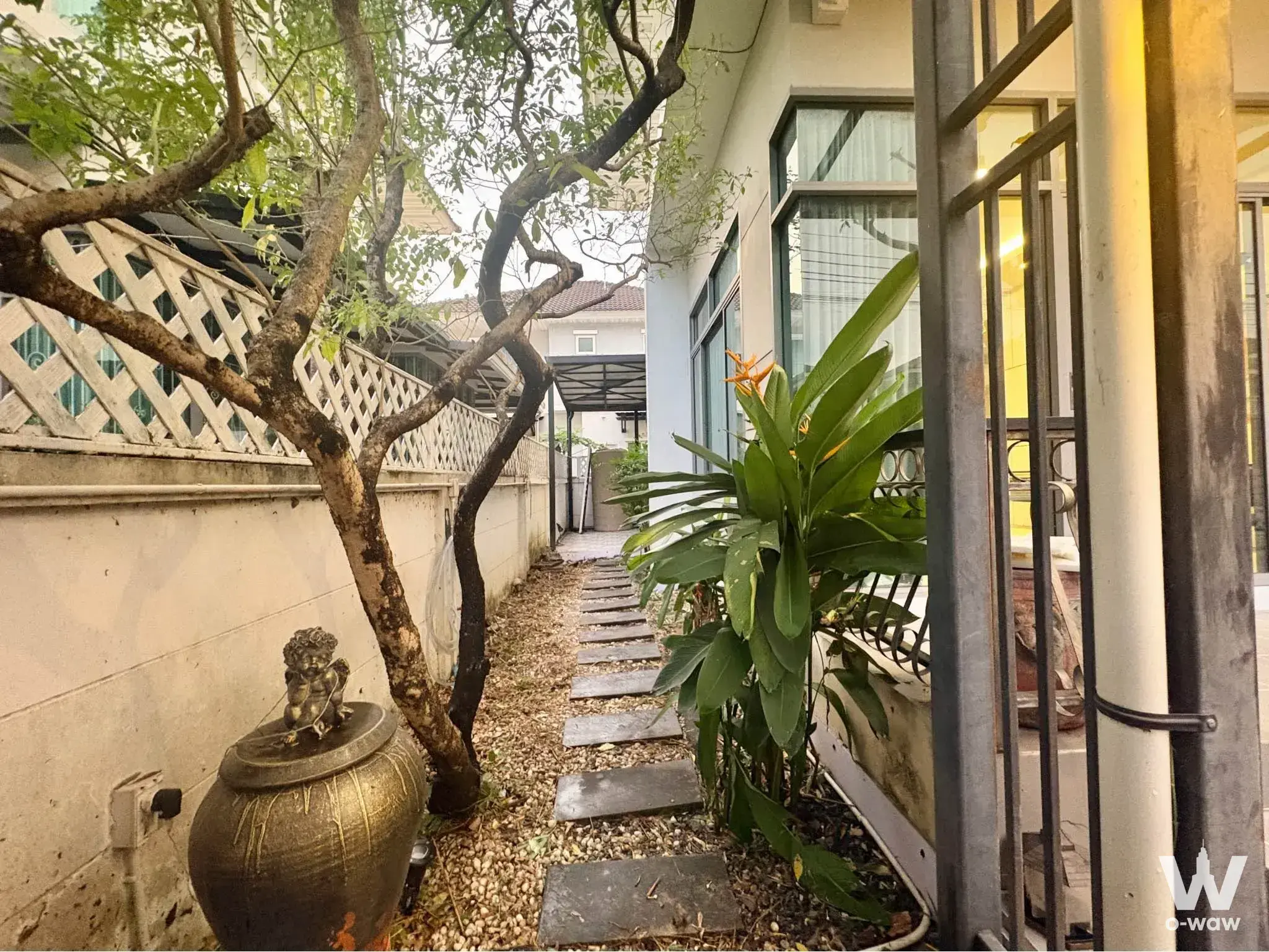 Condo with 3 bedrooms for rent at Ratchaphruek Road, Nonthaburi, Thailand. Near International School, Central West Gate, and Central Westville. — photo 3 of 5