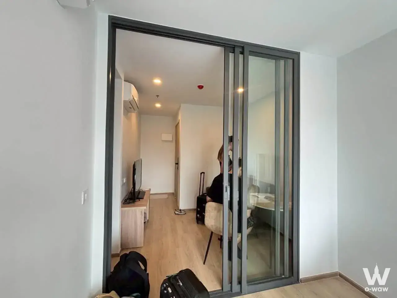 Condo with 1 bedroom for rent at Life Rama 4 - Asoke — photo 1 of 5