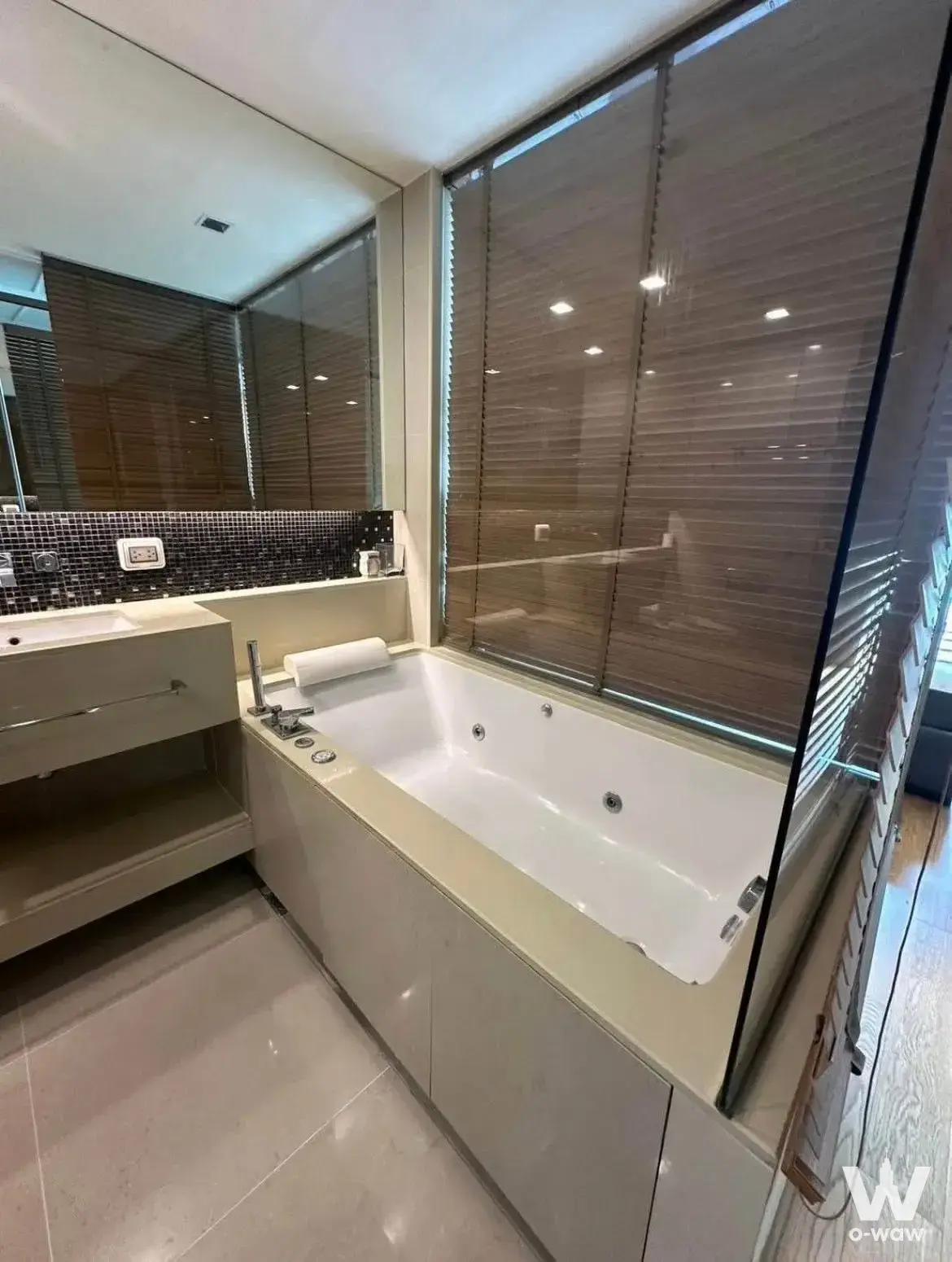 Condo with 1 bedroom for rent at The Address Sathon — photo 4 of 5