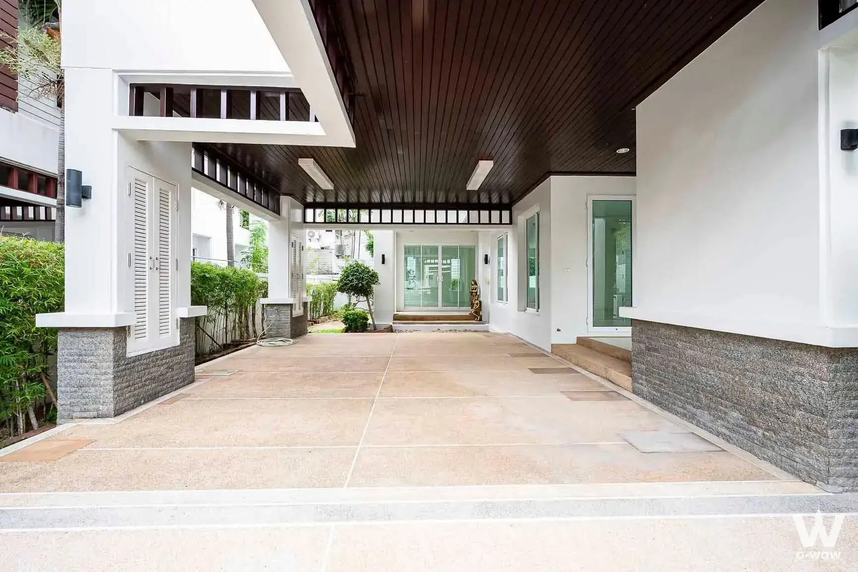 Condo with 3 bedrooms for sale at Blue Lagoon — photo 2 of 5