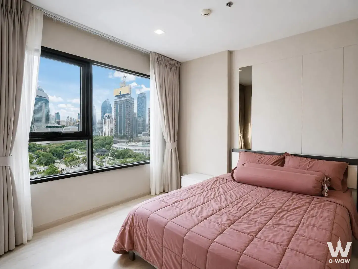 Condo with 1 bedroom for rent at Life One Wireless — photo 3 of 4