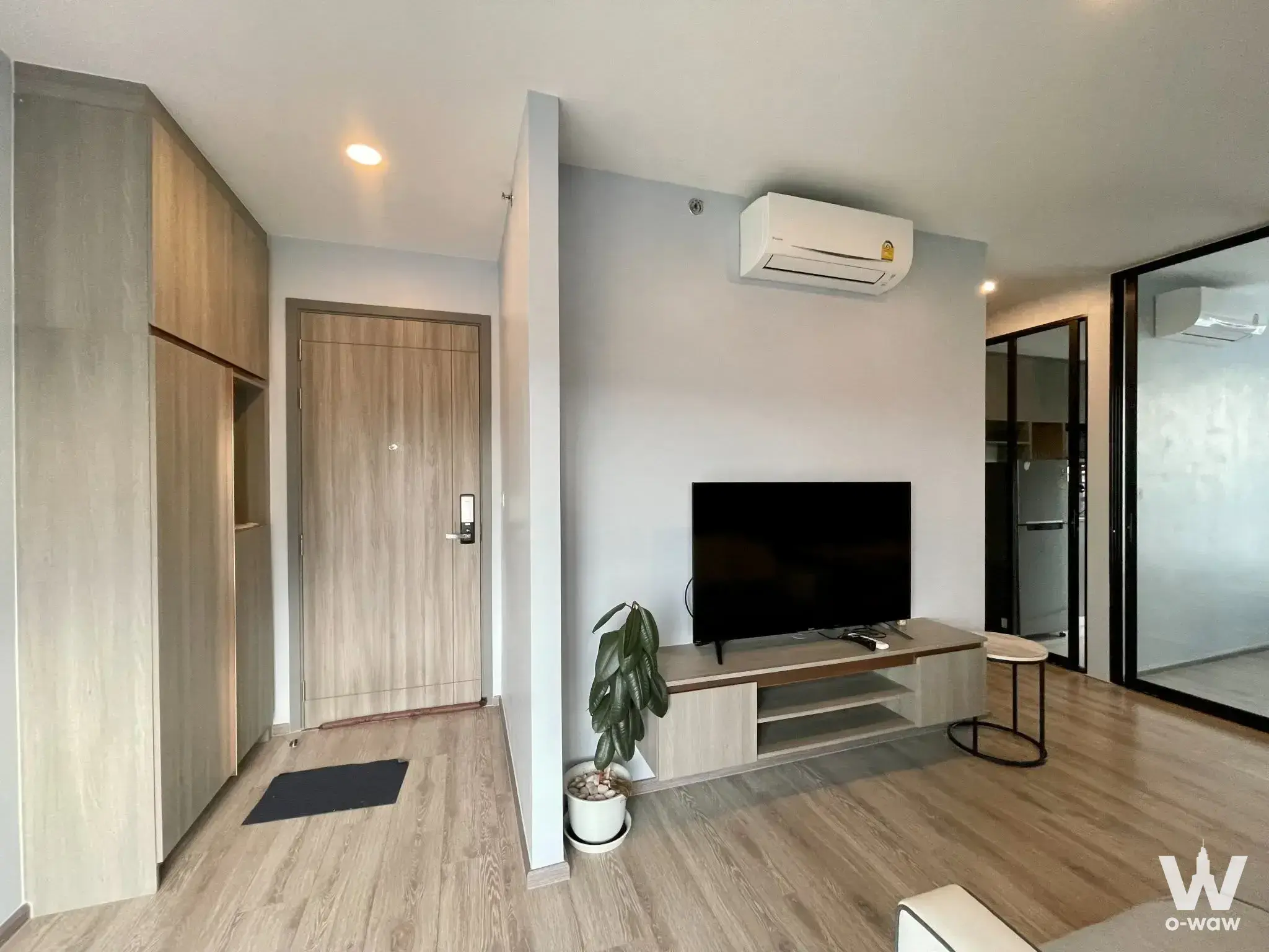 Condo with 1 bedroom for rent at Knightsbridge Collage Sukhumvit 107 — photo 2 of 5