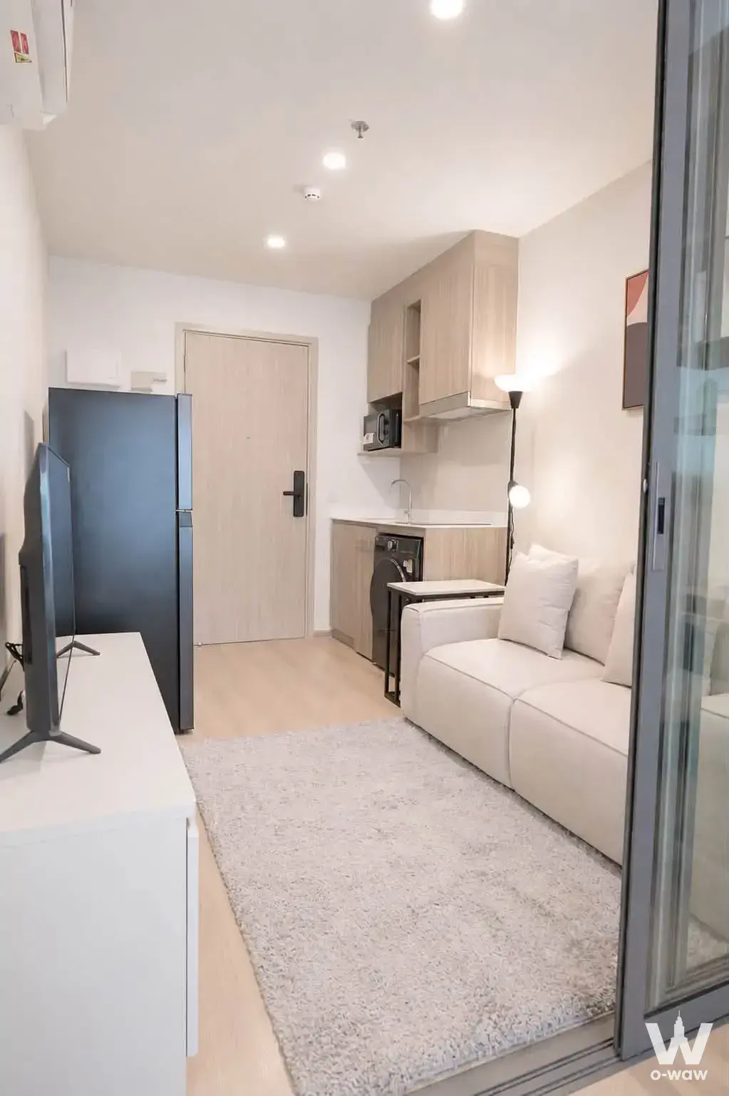 Condo with 1 bedroom for rent at Life Rama 4 - Asoke — photo 2 of 5