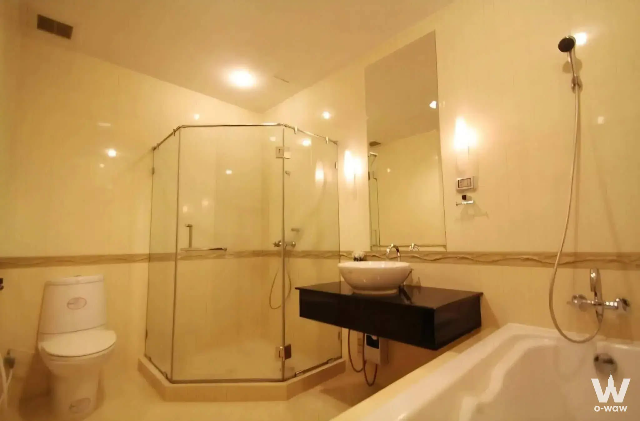 Condo with 2 bedrooms for rent at The Address Siam — photo 3 of 5