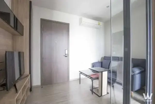 Condo with 1 bedroom for rent at THE LINE Wongsawang — photo 2 of 5