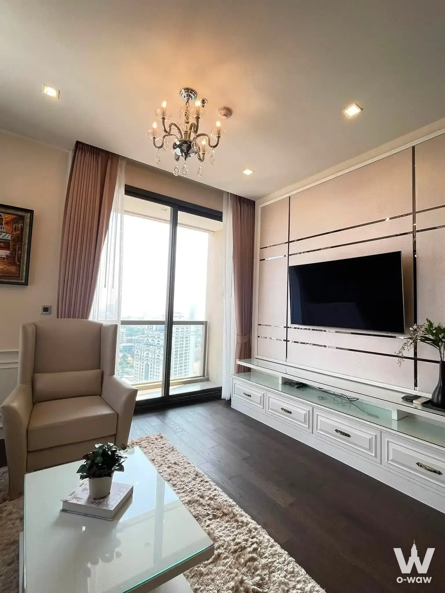Condo with 2 bedrooms for sale at THE XXXIX by Sansiri เดอะ เทอร์ทีไนน์ บาย แสนสิริ — photo 1 of 5