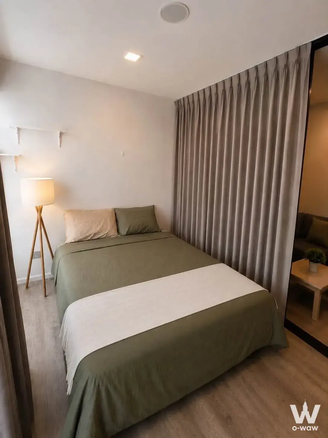 Condo with 1 bedroom for rent at Huai Khwang, Bangkok (Near MRT Huai Khwang and BTS Lat Phrao) — photo 2 of 5