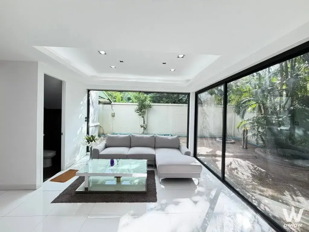 Thonglor Soi 25, Watthana, Bangkok