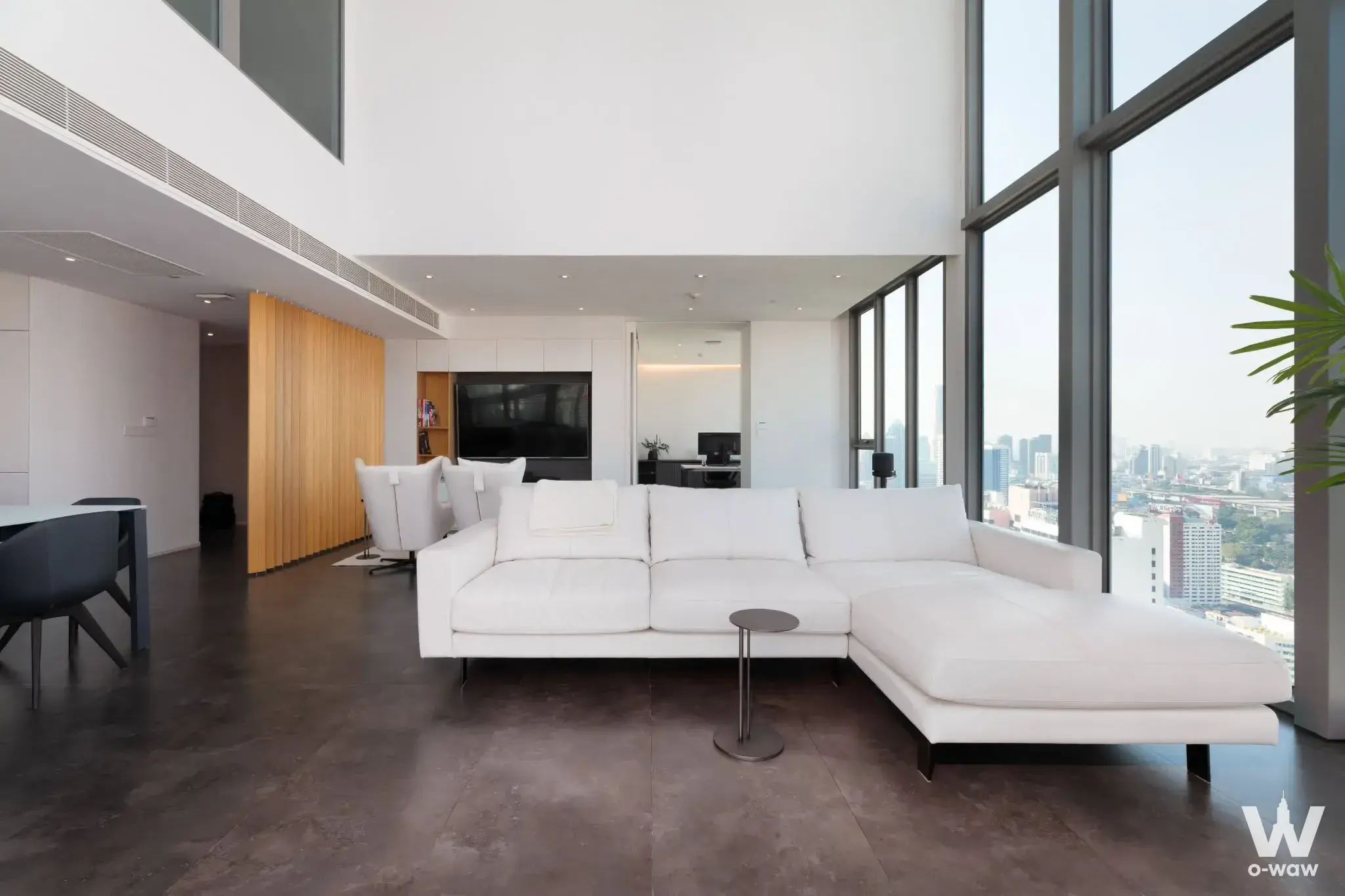 Commercial with 3 bedrooms for sale at HYDE Sukhumvit 11 — photo 2 of 5