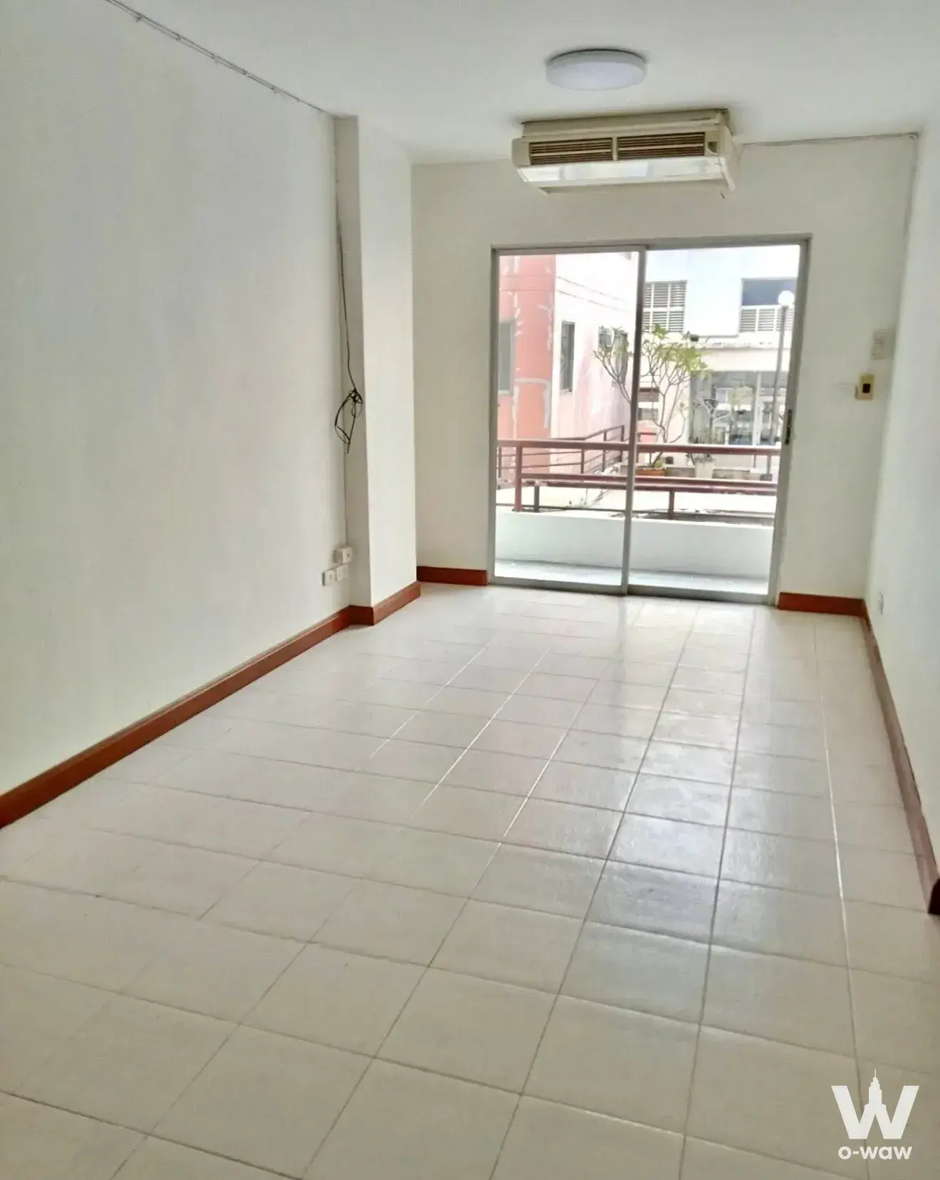 Condo with 2 bedrooms for sale at Tawanna Residence 2 — photo 2 of 5