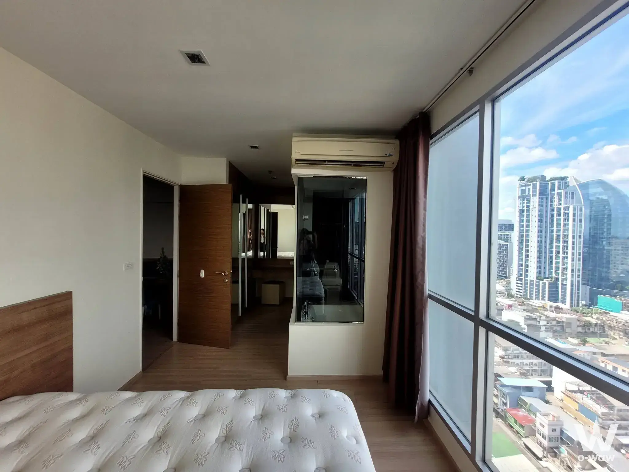 Condo with 2 bedrooms for rent at RHYTHM Phahon-Ari — photo 3 of 5
