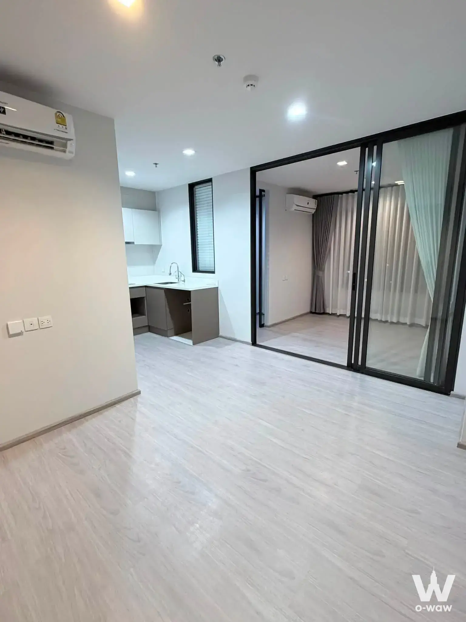 Condo with 1 bedroom for sale at Life Sathorn Sierra — photo 2 of 5