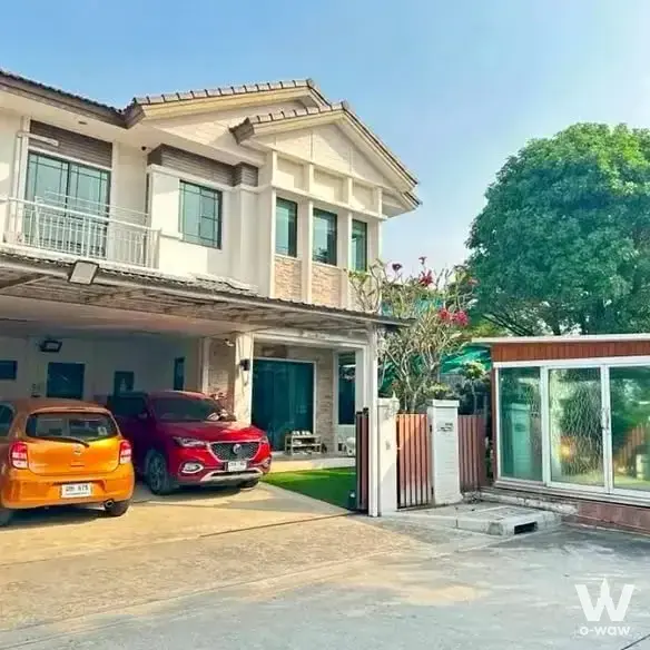 House with 7 bedrooms for rent at Mantana Lake Watcharapol — photo 1 of 5