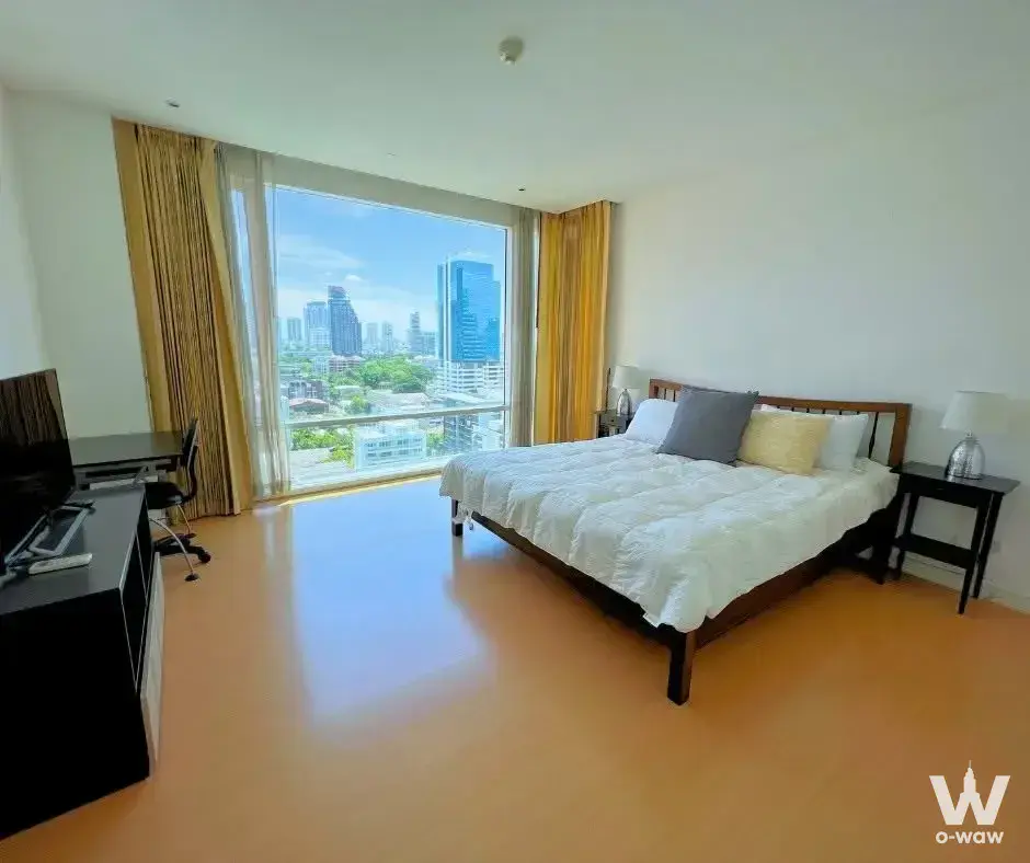 Condo with 2 bedrooms for sale at Fullerton Sukhumvit — photo 2 of 5