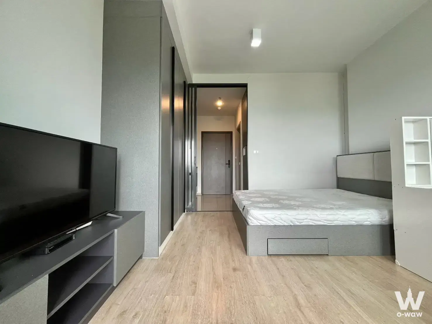 Condo with 1 bedroom for rent at Ideo New Rama 9 — photo 1 of 5
