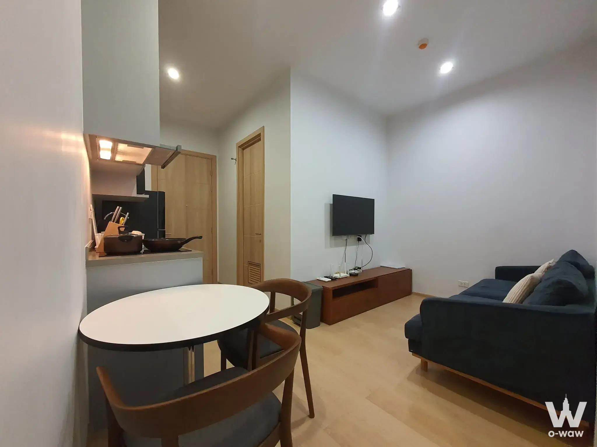 Condo with 1 bedroom for rent at FORMOSA Residence Ratchayothin — photo 2 of 5