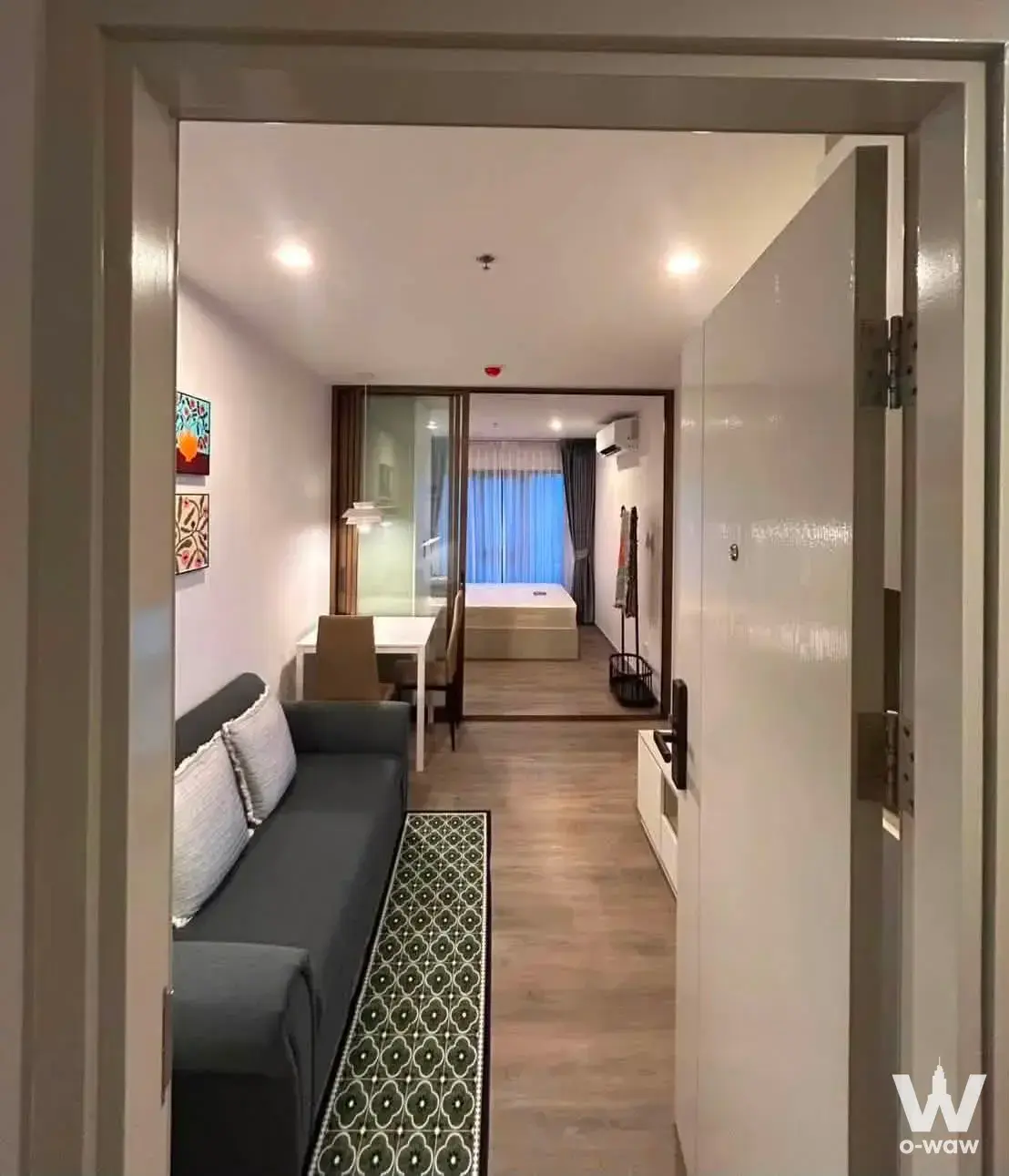 Near BTS Wutthakat Station (180 meters), Bangkok. Close to Sathorn, Silom, Rama IV (15 mins), Market Phlu, The Mall Tha Phra, ICONSIAM, Siam University, and Phyathai 3 Hospital.