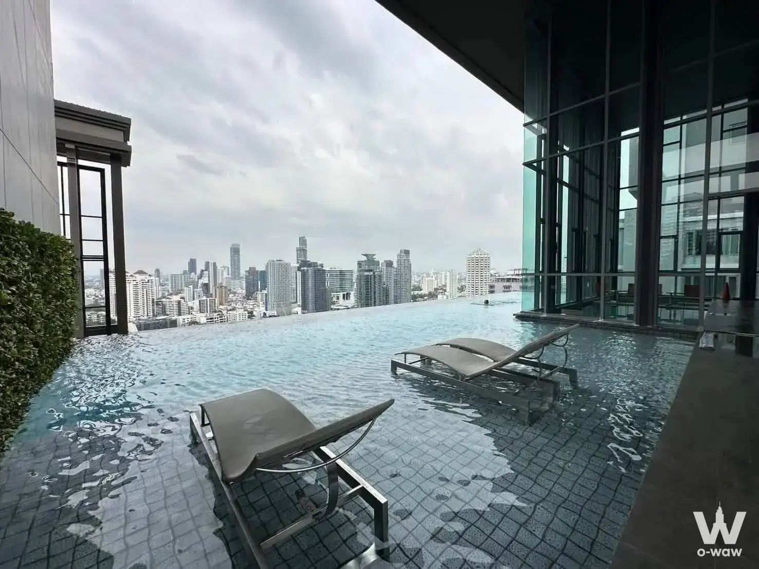Condo with 1 bedroom for sale at The Crest Sukhumvit 34 — photo 3 of 5