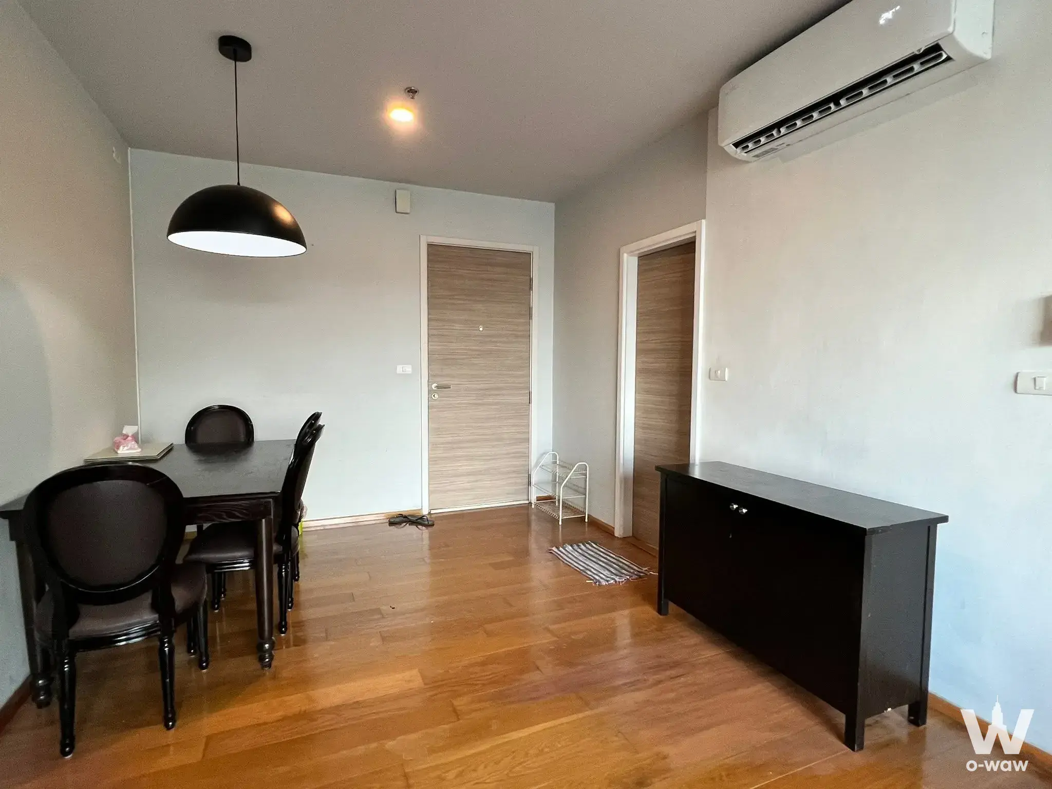 Condo with 2 bedrooms for rent at Hive Taksin Condominium — photo 2 of 4