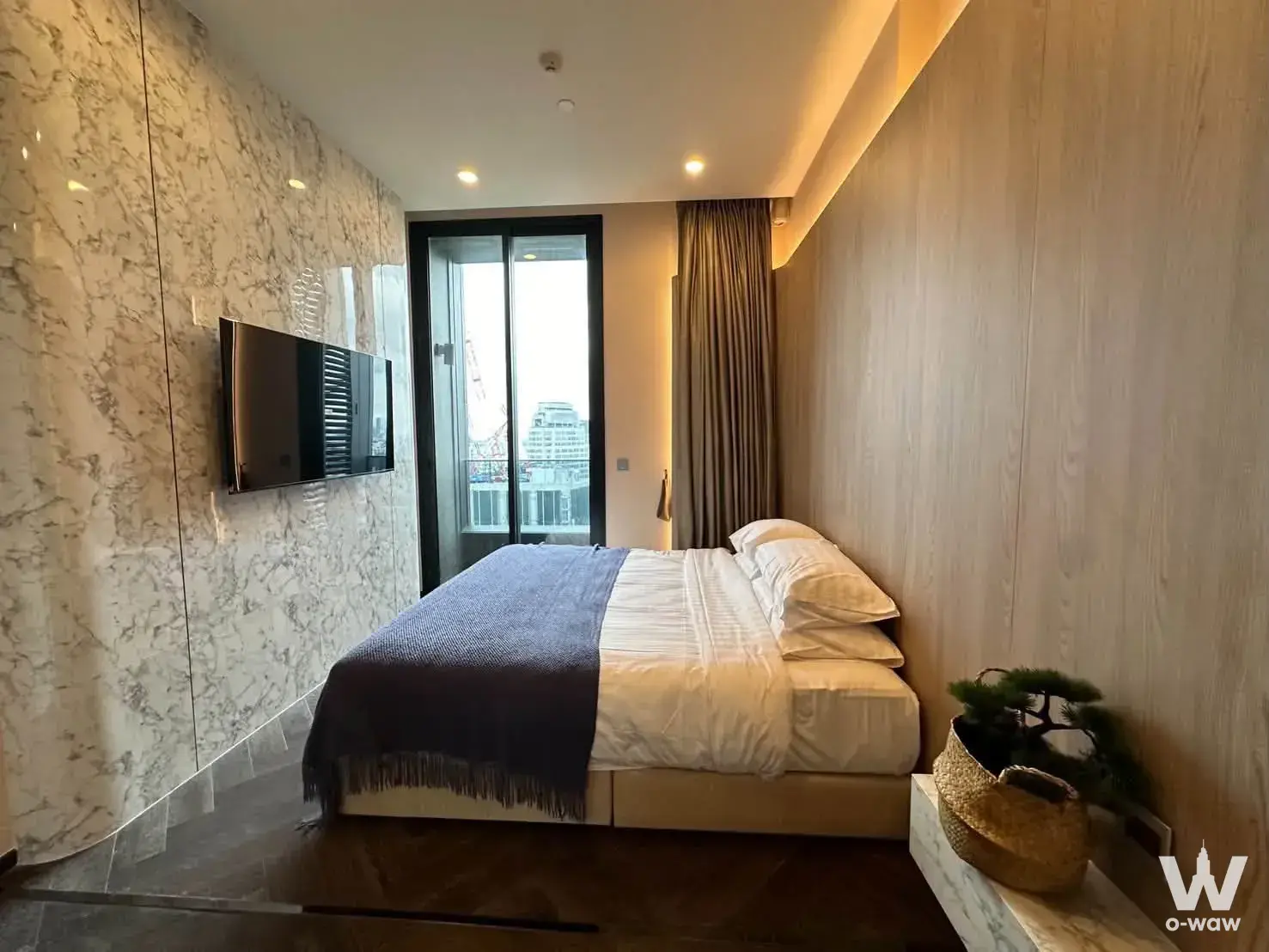 Condo with 2 bedrooms for sale at THE ESSE Sukhumvit 36 ดิ เอส สุขุมวิท 36 — photo 2 of 5