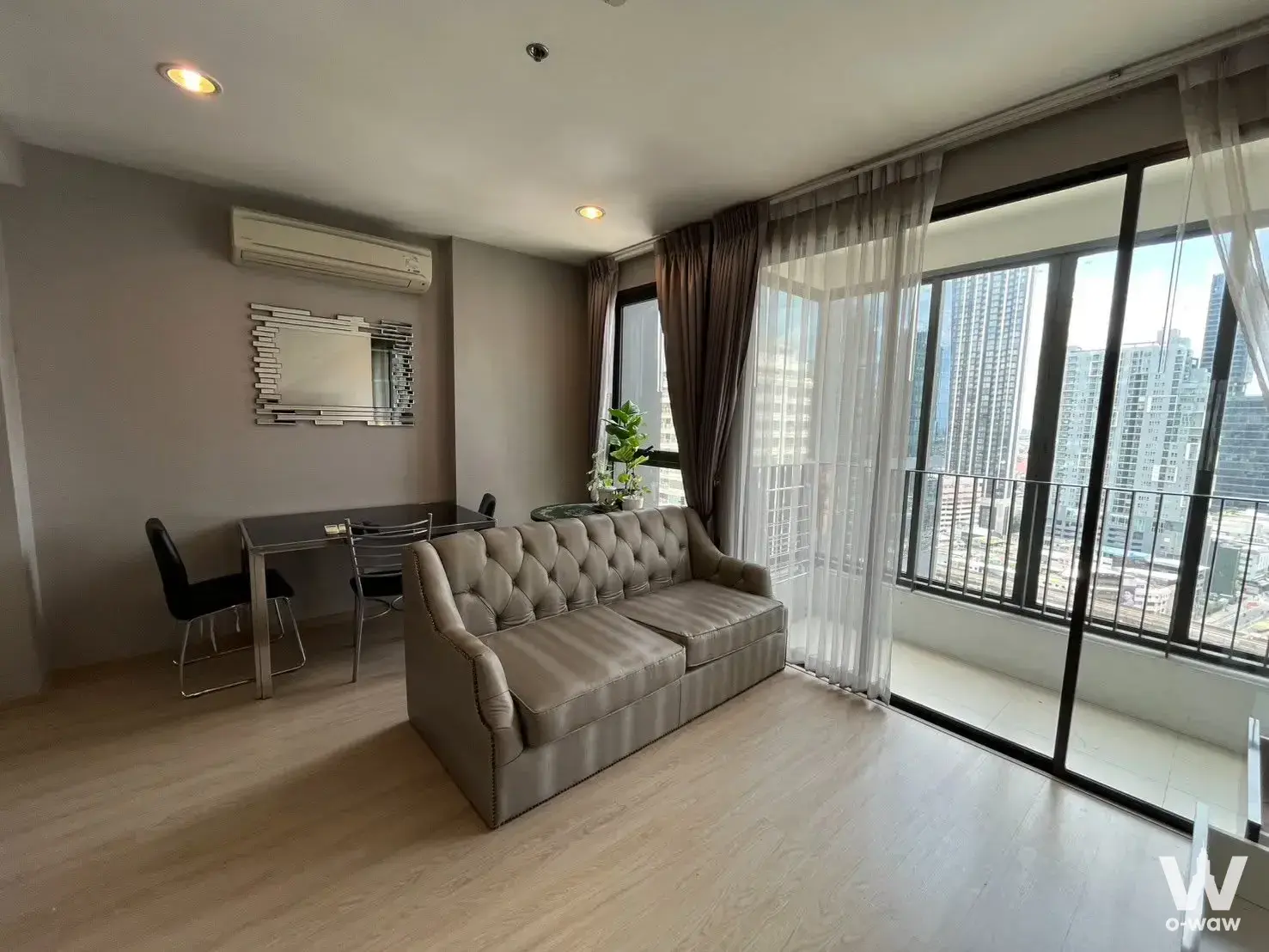 Condo with 2 bedrooms for rent at Ratchathewi, Bangkok, Thailand — photo 1 of 5