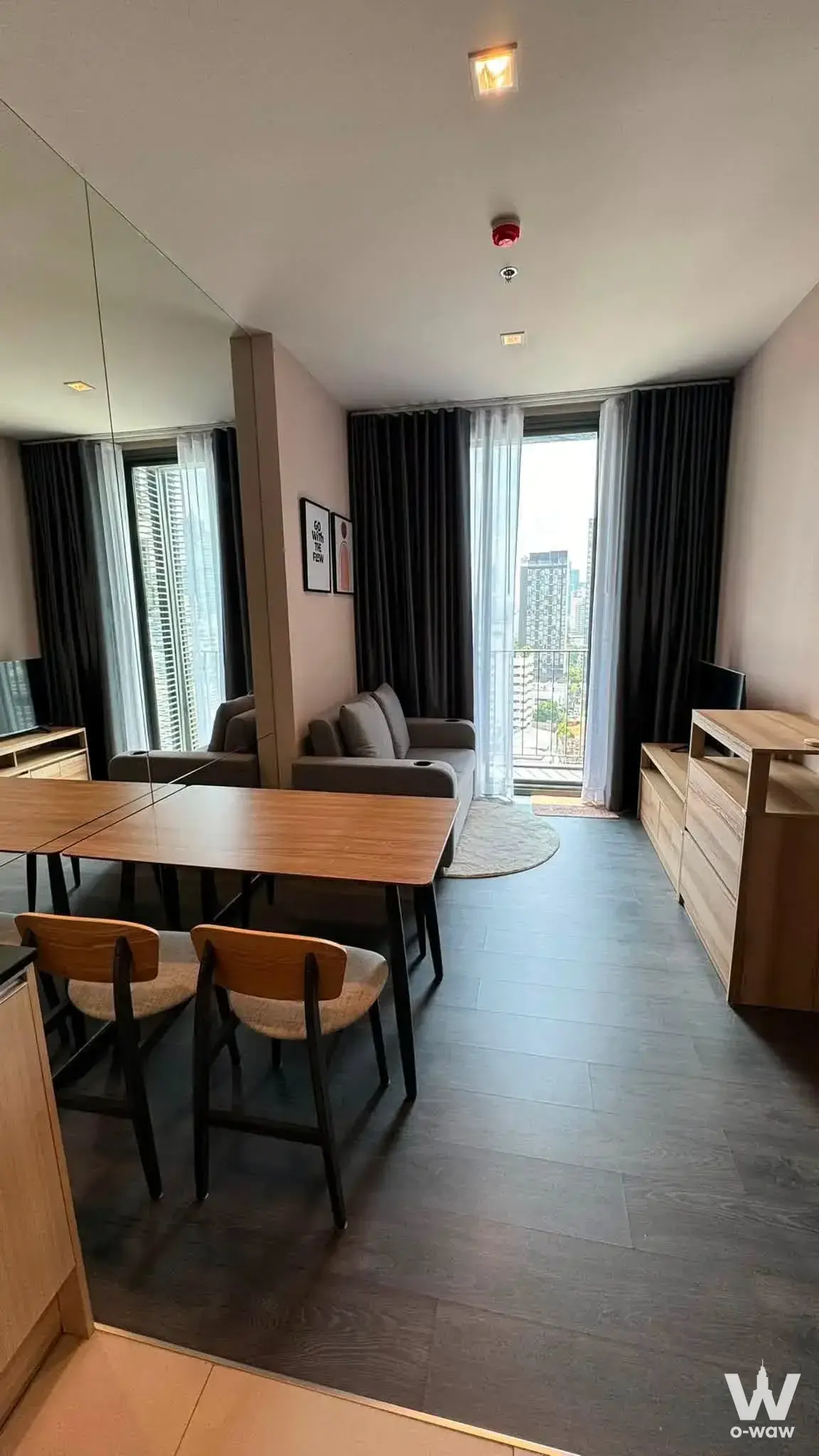 Condo with 1 bedroom for rent at The Edge Sukhumvit 23 — photo 1 of 5