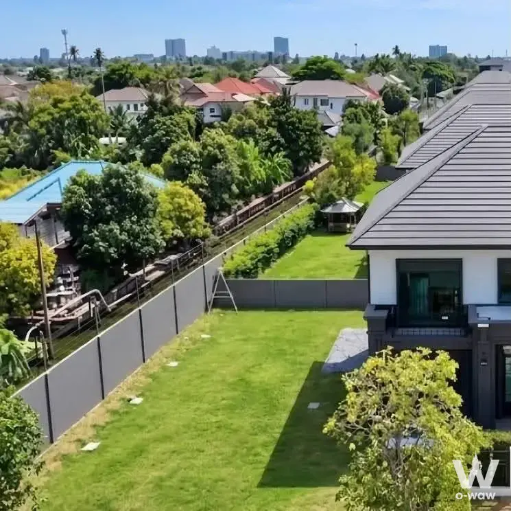 Ratchaphruek - Sai 1, Corner Lot, Largest Land Plot in Project