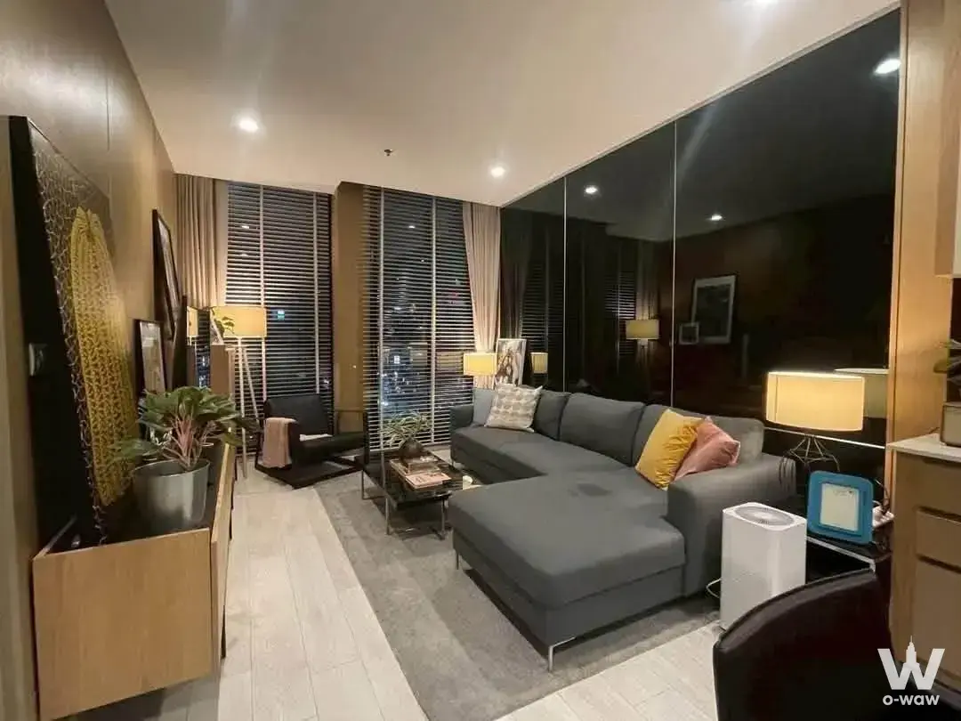 Condo with 2 bedrooms for rent at Noble Ploenchit — photo 2 of 5