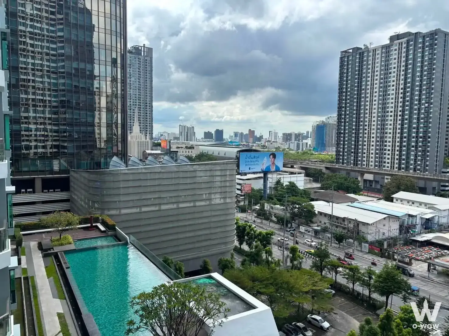 Condo with 1 bedroom for rent at Ideo Mobi Asoke — photo 2 of 5