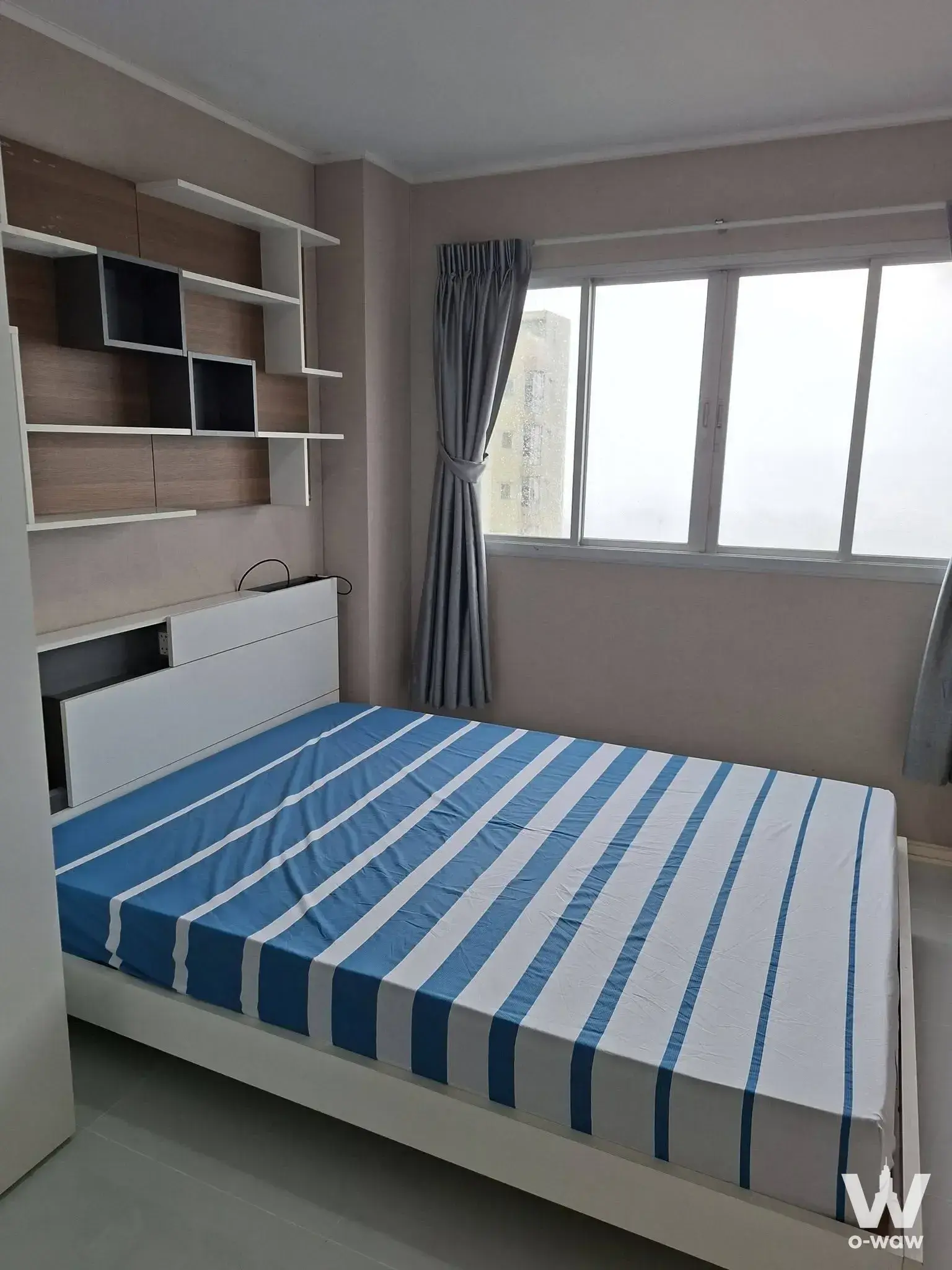 Ram Intra Road, Km. 8, near Pink Line MRT, Sinphapt Hospital, and Fashion Island