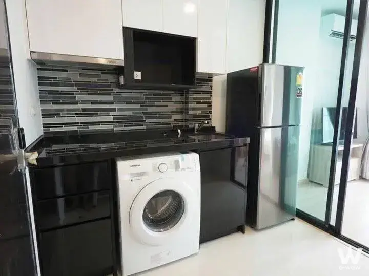 Sathon Soi Narathiwat 14, near Chong Nonsi BTS / Bangkok BRT