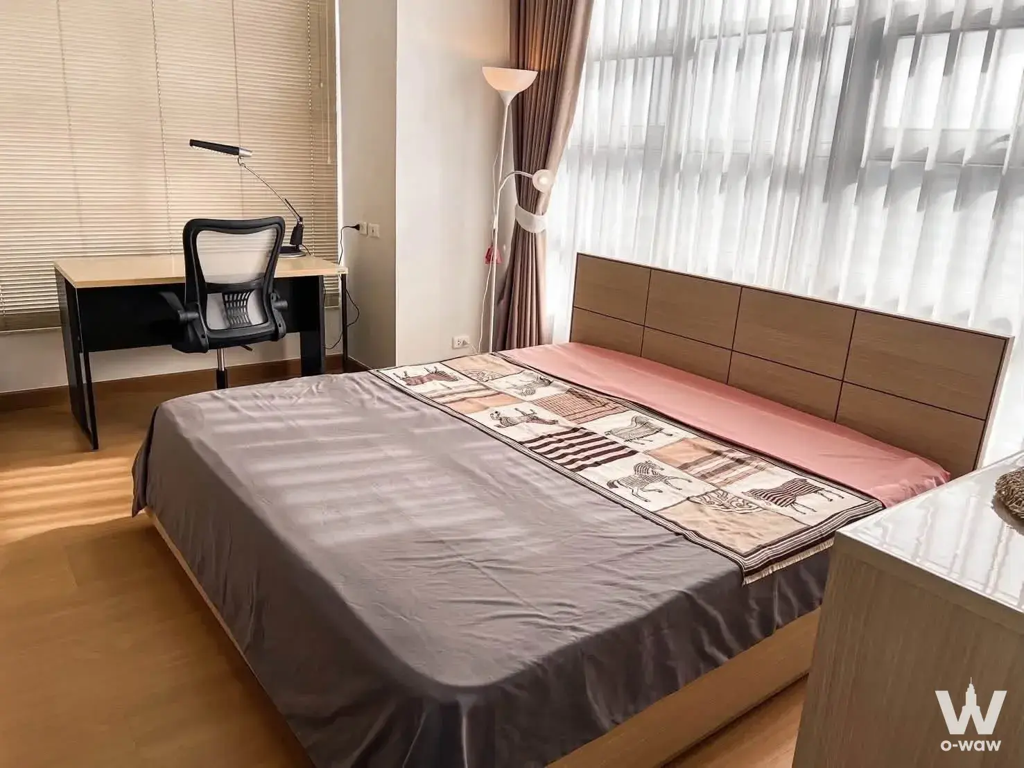 Townhouse with 1 bedroom for rent at Soi Mu Ban Ban Klang Krung Office Park — photo 2 of 5