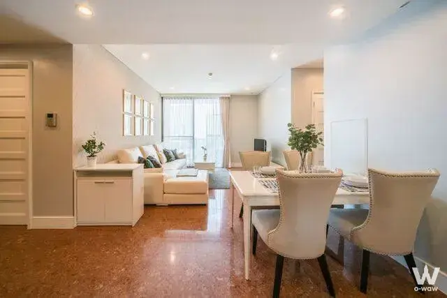Condo with 3 bedrooms for rent at Aguston Sukhumvit 22 — photo 1 of 5