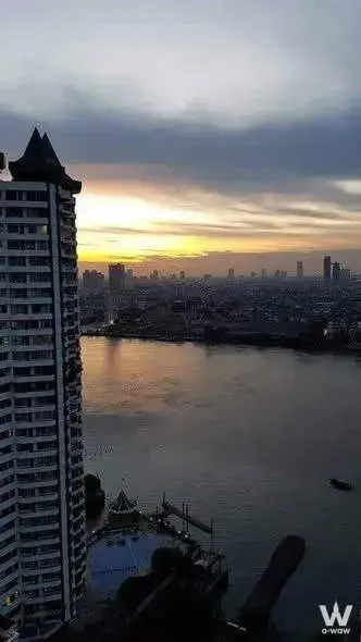 Condo with 1 bedroom for rent at Wongwian Yai BTS Station, Bangkok, Thailand — photo 2 of 5