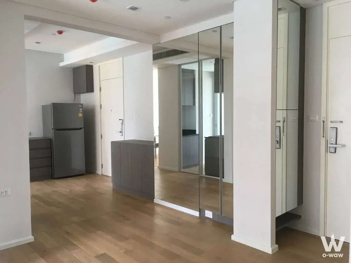 Condo with 3 bedrooms for rent at The Saint Residences — photo 2 of 5