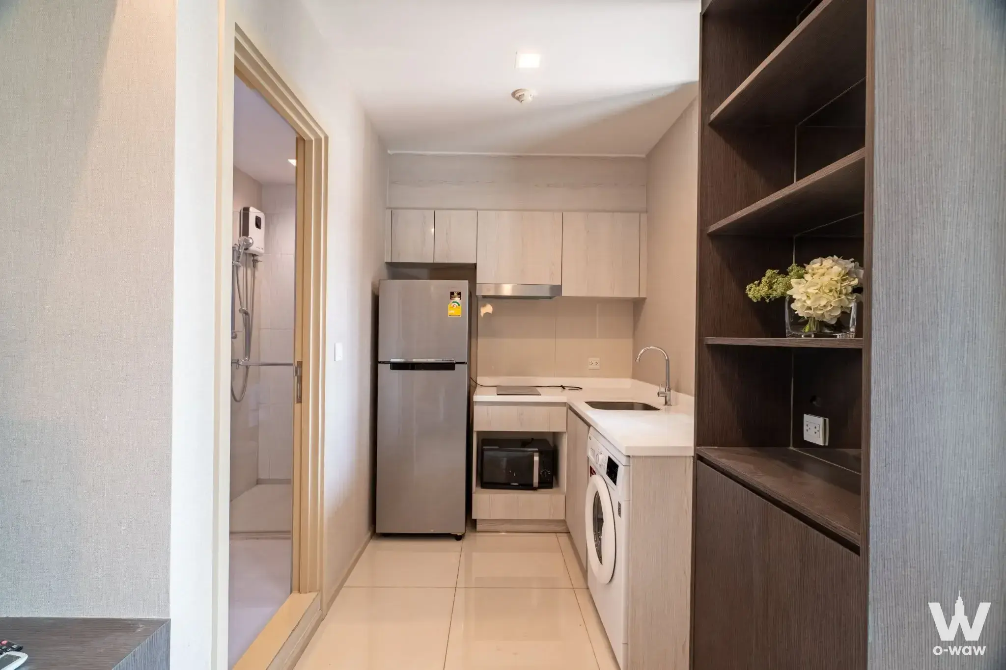 Condo with 1 bedroom for sale at Life One Wireless — photo 2 of 5