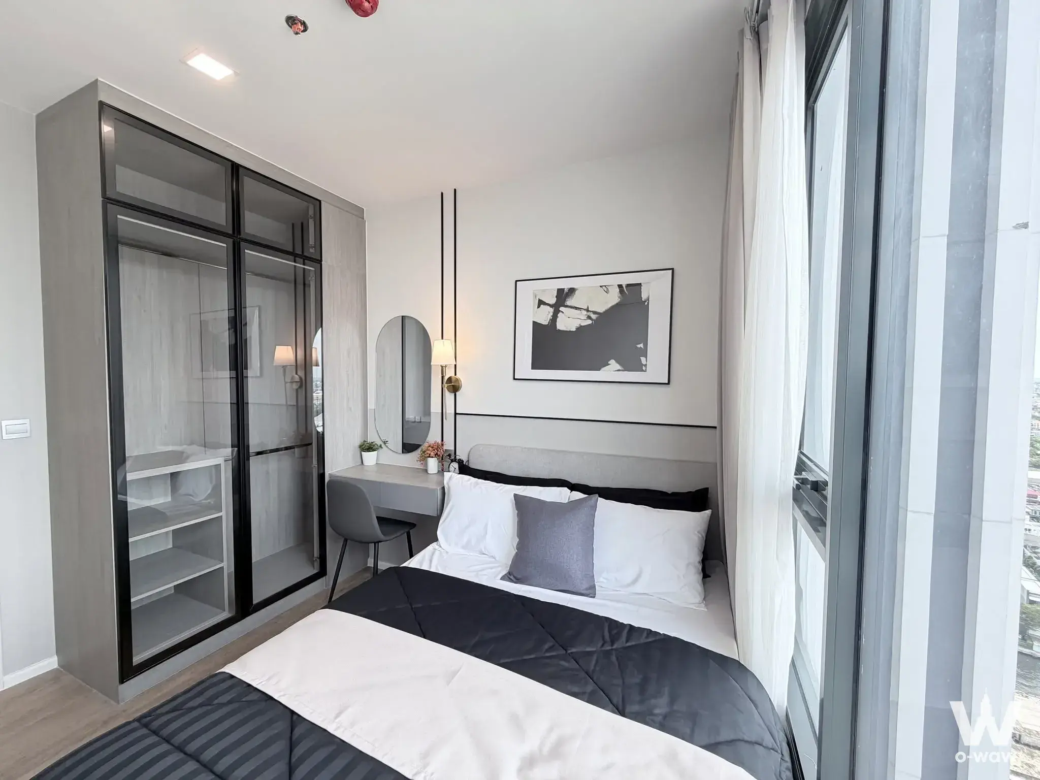 1-bed condo for rent in Modz Rhyme Ramkhamhaeng with city view and modern furnishings